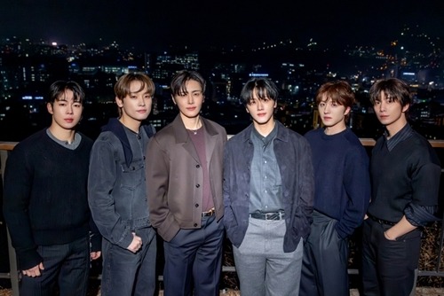 SF9