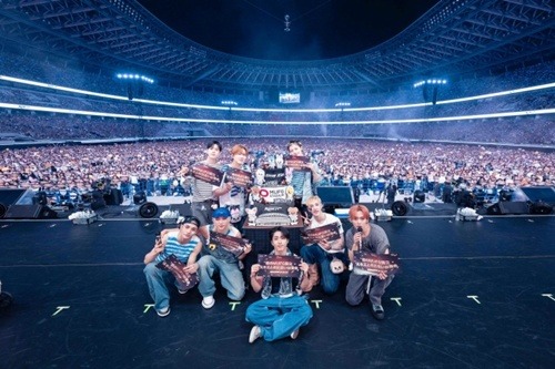Stray Kids
