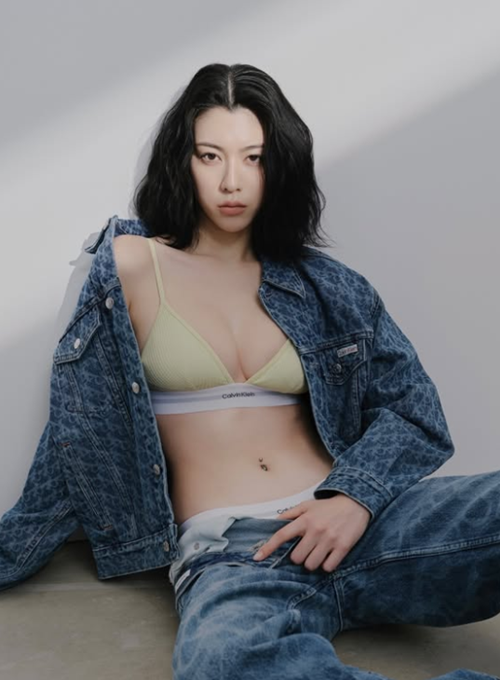 三吉彩花