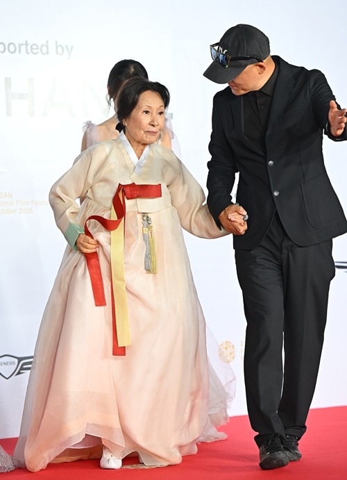 キム・ヘジャ、ソン・イルゴン監督
