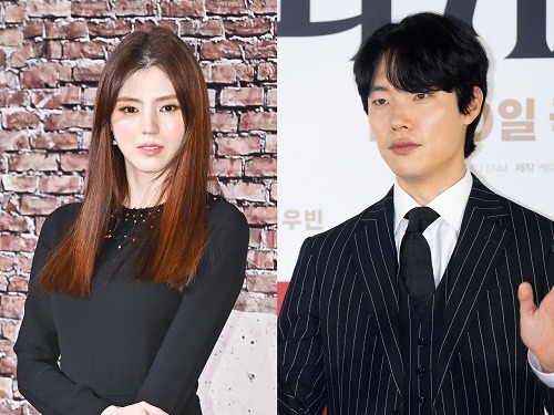 ハン・ソヒ(左)とリュ・ジュンヨル