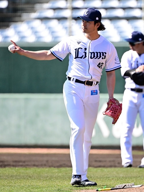 今井達也