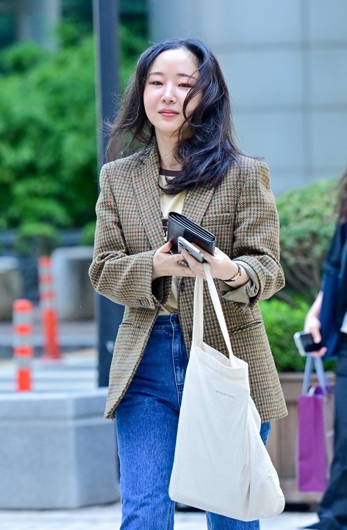 ミン・ヒジン前代表