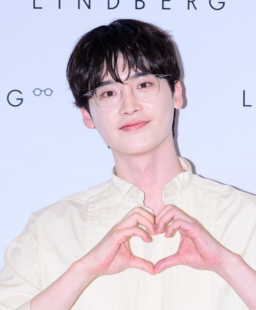 イ・ジョンソク