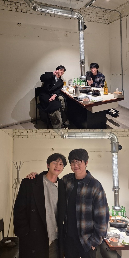 パク・ソジュン（左）とソン・シギョン