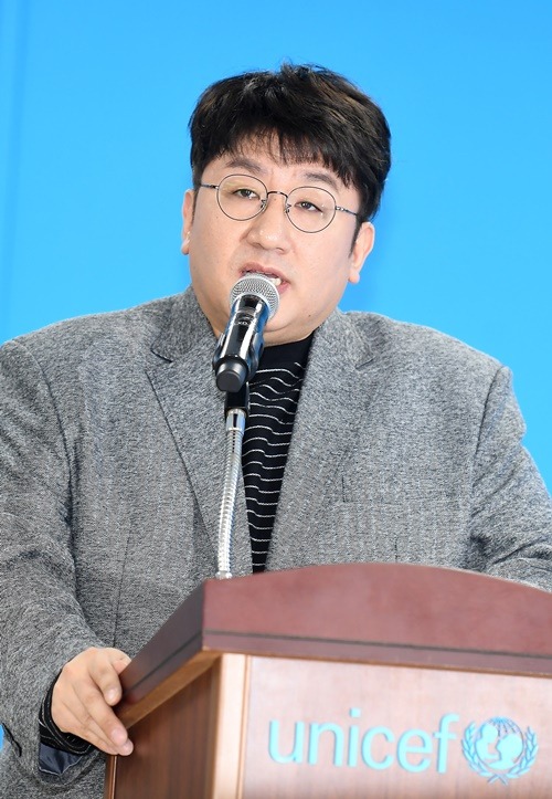 パン・シヒョク議長