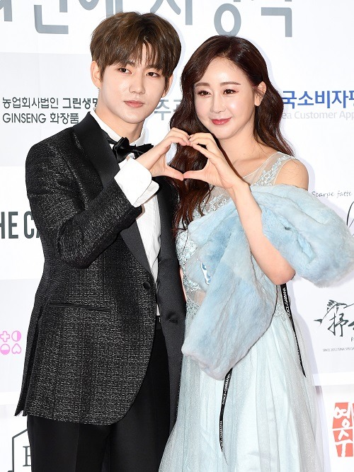 ジンファ（左）とハム・ソウォン