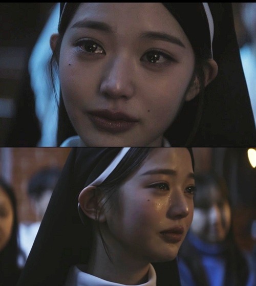 涙の演技を見せるウォニョン