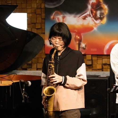 イ・スジョンさん