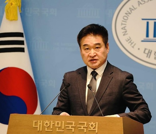 チェ・ヒョクジン議員