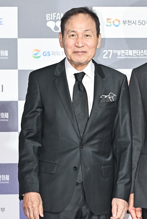 アン・ソンギさん