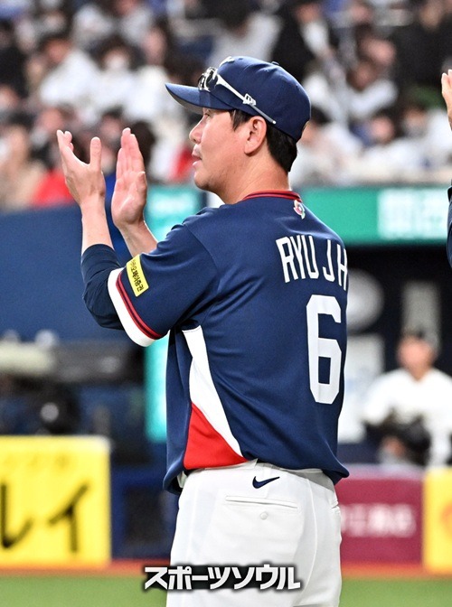 リュ・ジヒョン監督