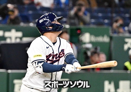 満塁ホームランを放ったムン・ボギョン