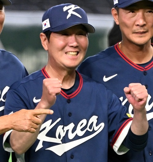 リュ・ジヒョン監督