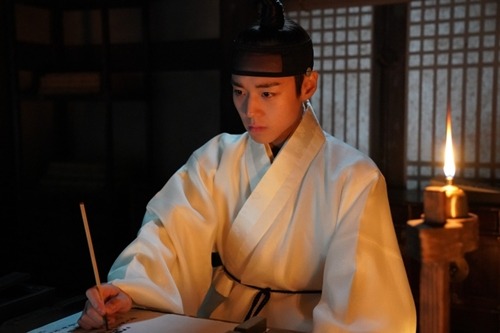 『王と生きる男』