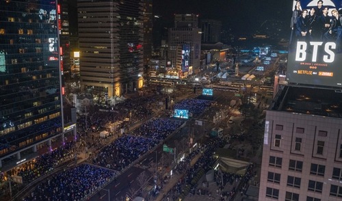 3月21日に行われたBTS光化門カムバック公演の会場
