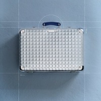 【RIMOWA】限定コレクション「Classic Aluminium Grid」を発売