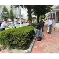 銀座本社周辺の清掃活動を実施